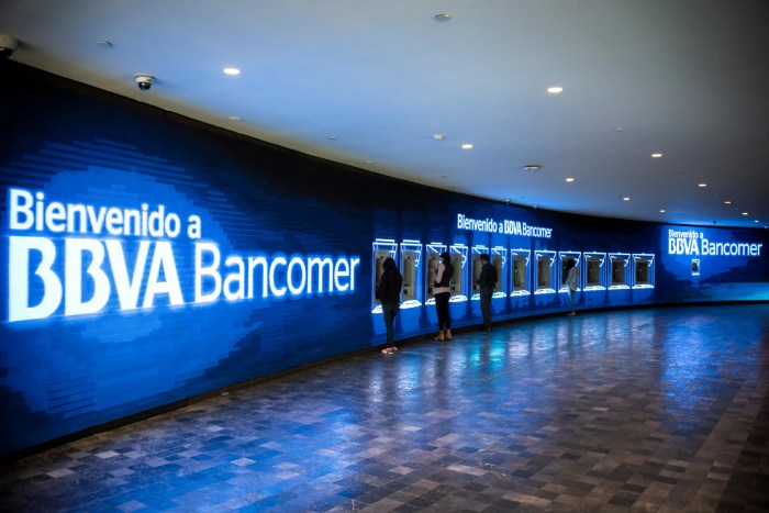 Bbva bancomer estadio polycarbonate stadium monterrey translucent architecture danpalon danpal populous rayados nuevo